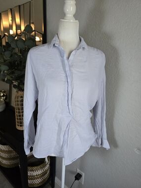 Zara Women’s Button Up Shirt V Neck Long Sleeve 100% Cotton Light Blue Trafaluc